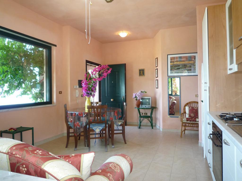 Villa Panthea Capo Vaticano Zimmer foto